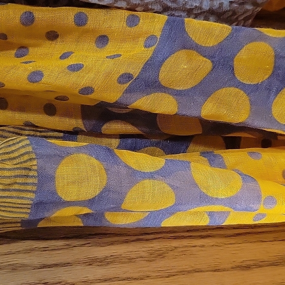 3 Infinity Scarves - Picture 4 of 4